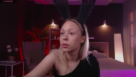 Snapshot of pooja_hegde chatting on September 26, 2025, 1:09 am Eva online show from September 26, 2025, 1:09 am