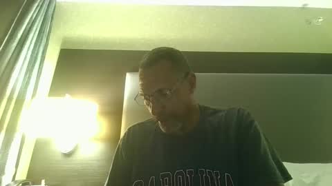 poolguy2496 online show from November 16, 2025, 5:46 am