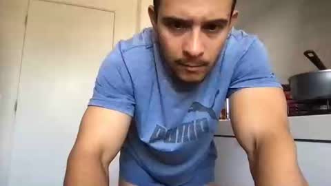 Snapshot of poormanbr chatting on October 24, 2025, 3:30 pm poormanbr online show from October 24, 2025, 3:30 pm