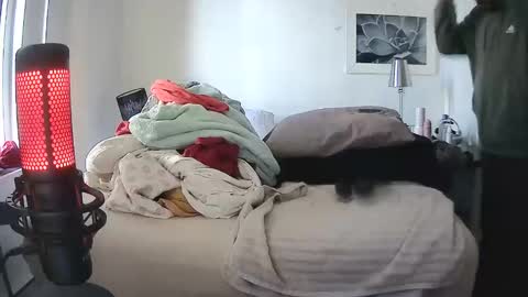 popfizzt online show from September 15, 2025, 12:49 pm