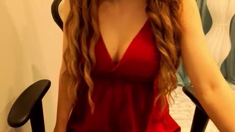 April online show from September 19, 2025, 6:19 pm