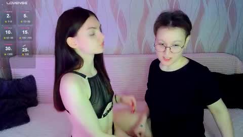 Ana and Tati online show from November 19, 2025, 7:25 pm