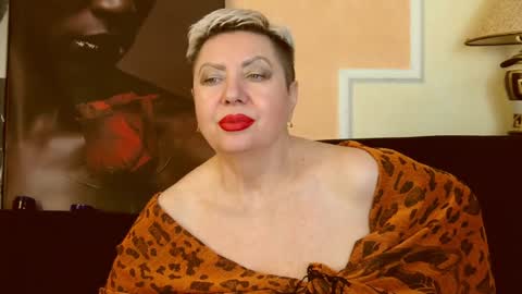 Snapshot of posh_lady chatting on December 14, 2024, 6:35 am LADY POSH online show from December 14, 2024, 6:35 am