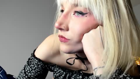 Snapshot of positivevibess chatting on January 4, 2025, 4:32 pm positivevibess online show from January 4, 2025, 4:32 pm