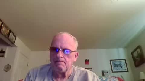 Snapshot of potato_chipz70 chatting on December 15, 2025, 1:15 pm potato_chipz70 online show from December 15, 2025, 1:15 pm