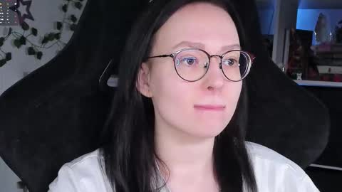 Snapshot of power_robynn chatting on November 15, 2025, 4:36 pm Robyn online show from November 15, 2025, 4:36 pm