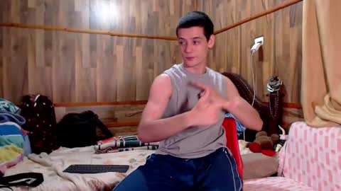 Snapshot of powertwinky chatting on October 8, 2025, 1:14 am chris independent online show from October 8, 2025, 1:14 am