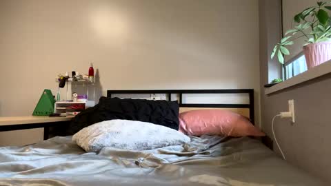 Kylie online show from December 7, 2024, 7:43 pm