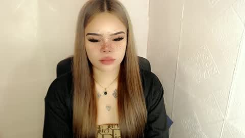 MAXXINE online show from February 20, 2025, 8:25 pm