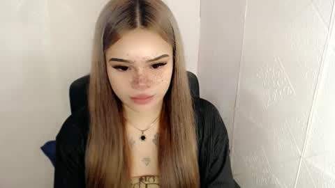 MAXXINE online show from February 24, 2025, 8:49 am