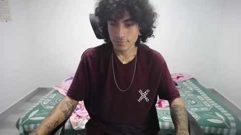 Plux online show from October 8, 2025, 9:40 am