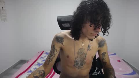 Plux online show from October 13, 2025, 6:08 pm