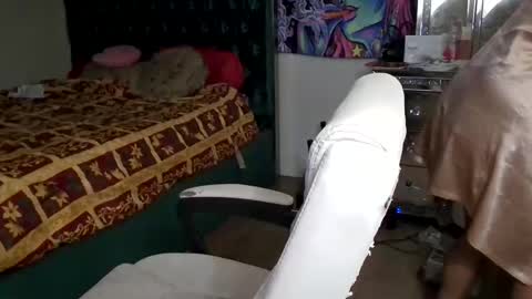 Snapshot of pretty69queen chatting on December 20, 2024, 12:52 am Yasmine pretty online show from December 20, 2024, 12:52 am