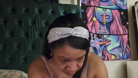 Snapshot of pretty69queen chatting on January 8, 2025, 2:25 am Yasmine pretty online show from January 8, 2025, 2:25 am