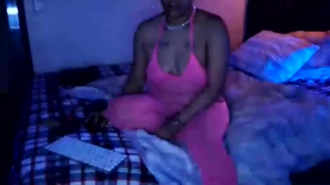 Snapshot of pretty69queen chatting on March 9, 2025, 2:07 am Yasmine pretty online show from March 9, 2025, 2:07 am