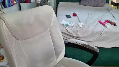 Snapshot of pretty69queen chatting on October 22, 2025, 6:18 pm Yasmine pretty online show from October 22, 2025, 6:18 pm