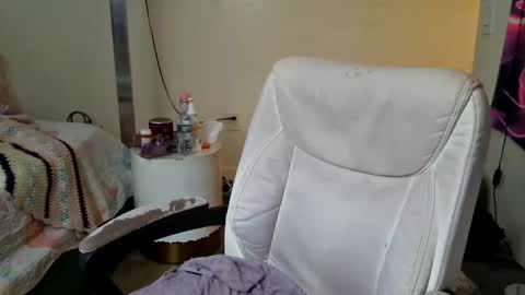 Snapshot of pretty69queen chatting on November 25, 2025, 1:44 pm Yasmine pretty online show from November 25, 2025, 1:44 pm