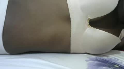 Snapshot of pretty_avena chatting on November 9, 2025, 8:01 am pretty_avena online show from November 9, 2025, 8:01 am