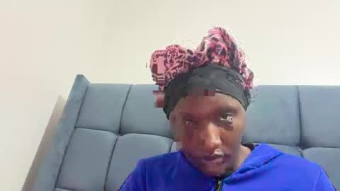 Snapshot of pretty_ellsie chatting on September 25, 2025, 12:03 am independent model online show from September 25, 2025, 12:03 am