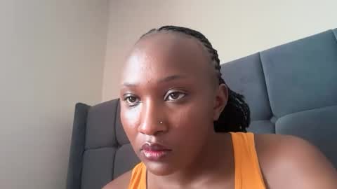 Snapshot of pretty_ellsie chatting on October 15, 2025, 6:46 am independent model online show from October 15, 2025, 6:46 am