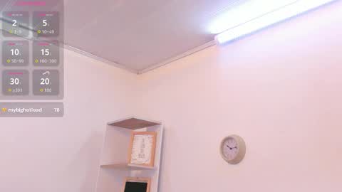 Snapshot of pretty_johnson_ chatting on November 20, 2025, 11:37 pm pretty online show from November 20, 2025, 11:37 pm