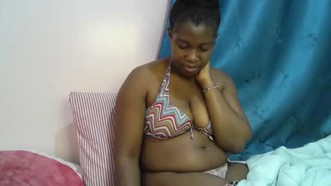 Snapshot of pretty_kylah chatting on September 28, 2025, 4:12 pm pretty_kylah online show from September 28, 2025, 4:12 pm