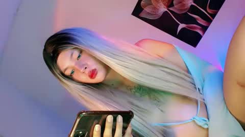 Snapshot of pretty_little_baby28 chatting on September 25, 2025, 9:18 pm Flor online show from September 25, 2025, 9:18 pm