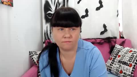 pretty_malika online show from October 28, 2025, 3:54 am