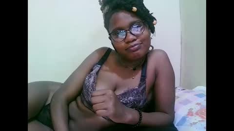 Snapshot of pretty_mellan chatting on January 22, 2025, 7:03 am pretty_mellan online show from January 22, 2025, 7:03 am