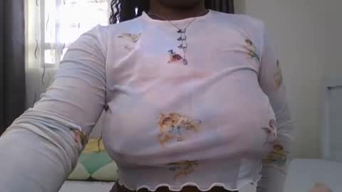 pretty_shila online show from November 3, 2025, 10:27 am