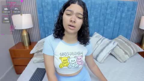 Snapshot of pretty_sunlight_ chatting on October 29, 2025, 2:03 am Daisy Flower online show from October 29, 2025, 2:03 am