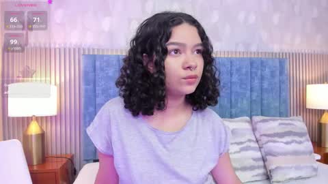 Snapshot of pretty_sunlight_ chatting on November 22, 2025, 1:37 am Daisy Flower online show from November 22, 2025, 1:37 am