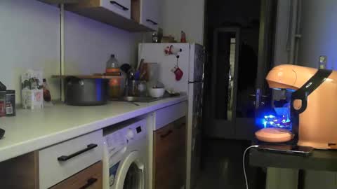 Alma online show from December 24, 2024, 10:06 pm