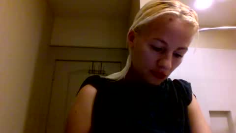 Snapshot of prettybabypetite chatting on November 17, 2025, 10:15 pm Missy Jack online show from November 17, 2025, 10:15 pm