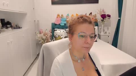 Snapshot of prettyblackeyes chatting on January 8, 2025, 7:45 am wilma online show from January 8, 2025, 7:45 am