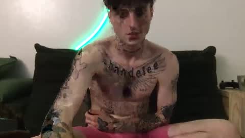 pretty boy online show from November 14, 2025, 4:00 am