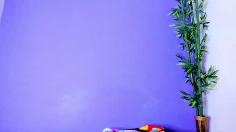 Snapshot of prettybunnies08 chatting on January 11, 2025, 10:40 pm Enzo Denis online show from January 11, 2025, 10:40 pm