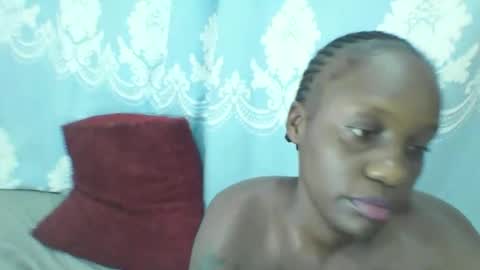 Snapshot of prettydarkskin002 chatting on February 18, 2025, 7:19 pm SHANIA online show from February 18, 2025, 7:19 pm