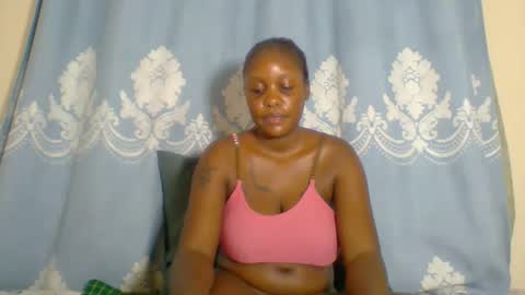 Snapshot of prettydarkskin002 chatting on November 8, 2025, 7:52 am SHANIA online show from November 8, 2025, 7:52 am