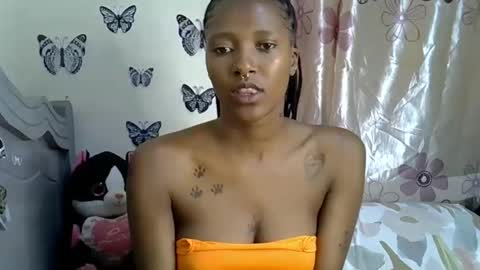 Snapshot of prettydiva_ chatting on October 24, 2025, 8:55 am Dive online show from October 24, 2025, 8:55 am