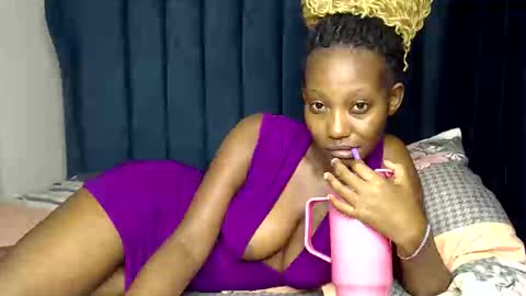 Snapshot of prettygoddess1 chatting on October 14, 2025, 2:01 am Mary online show from October 14, 2025, 2:01 am
