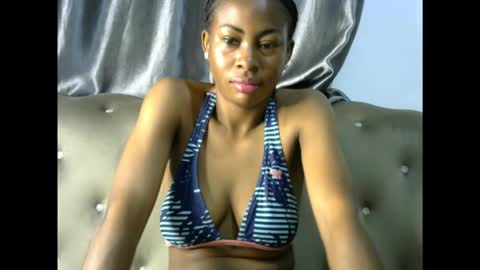 Snapshot of prettylove5 chatting on September 20, 2025, 5:30 am evelyn online show from September 20, 2025, 5:30 am