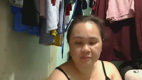 Snapshot of prettynhing chatting on December 25, 2024, 11:54 am Nhing online show from December 25, 2024, 11:54 am