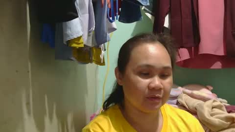 Snapshot of prettynhing chatting on December 30, 2024, 1:47 pm Nhing online show from December 30, 2024, 1:47 pm