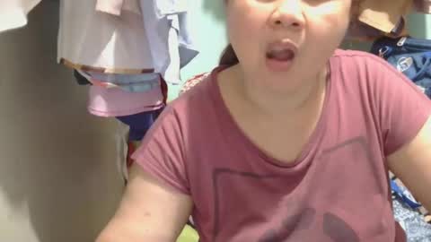 Snapshot of prettynhing chatting on February 23, 2025, 4:17 am Nhing online show from February 23, 2025, 4:17 am