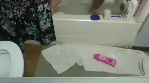 Snapshot of prettyp7729206 chatting on October 15, 2025, 3:23 pm prettyp7729206 online show from October 15, 2025, 3:23 pm