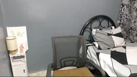 ashley online show from December 4, 2025, 4:44 am