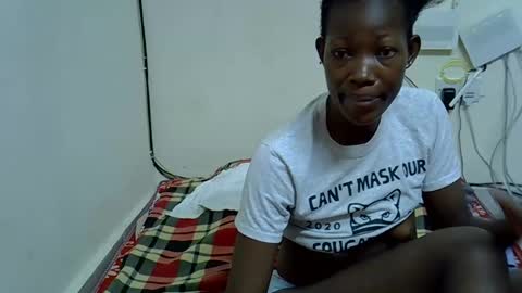 Snapshot of prettyqueen24 chatting on November 1, 2025, 7:43 am Pretty Queen online show from November 1, 2025, 7:43 am