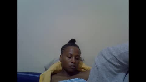 Snapshot of prettyqueenn1 chatting on December 11, 2024, 2:44 pm sharon online show from December 11, 2024, 2:44 pm