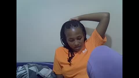 Snapshot of prettyqueenn1 chatting on January 11, 2025, 9:36 pm sharon online show from January 11, 2025, 9:36 pm